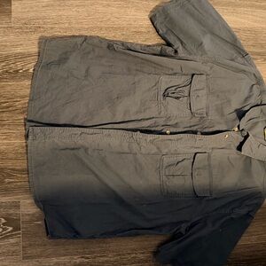 Cabela's Men's Dark Gray Short Sleeve Button Down Shirt